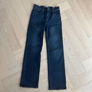Denim Forum 90’s Snatched Mid Rise Straight Jean
